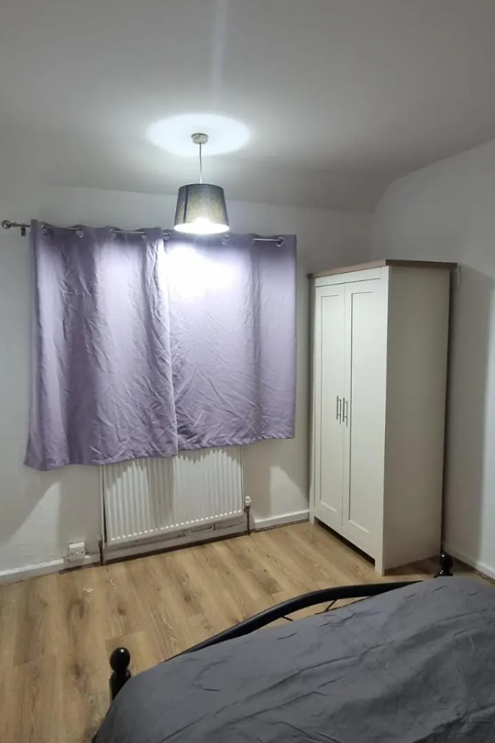 Holiday home Crystal Barking Service Accommodation