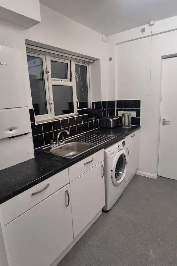 度假居 Crystal Barking Service Accommodation 英国